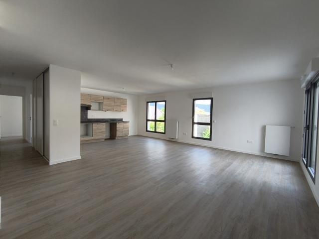Location Appartement 5 pièces 113m² CLERMONT FERRAND 63000