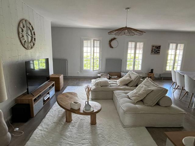 Location Appartement 5 pièces 115m²