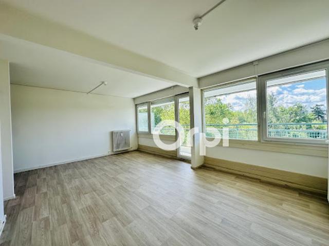 Location Appartement 5 pièces 118 m2 Soissons