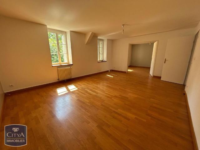 Location Appartement 5 pièces 118m² BOURGES 18000