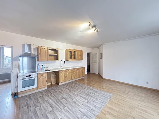 Location Appartement 5 pièces 119.69 m2 Clary