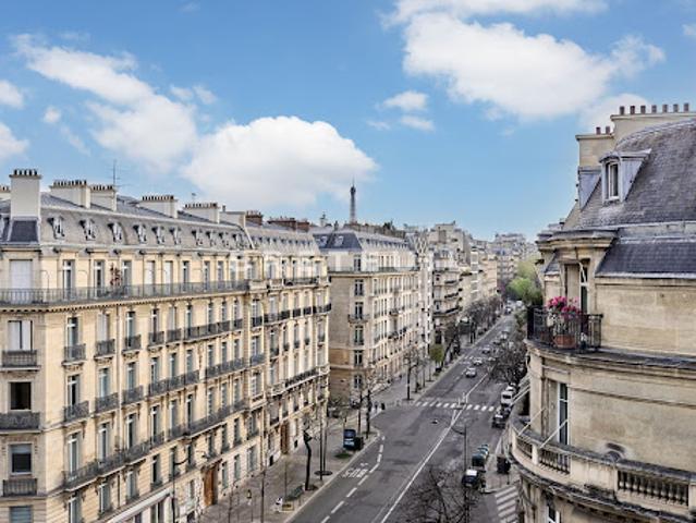 Location Appartement 5 pièces 119.75 m2 Paris 17ème