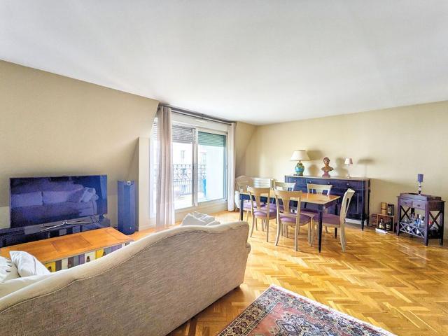 Location Appartement 5 pièces 120m²