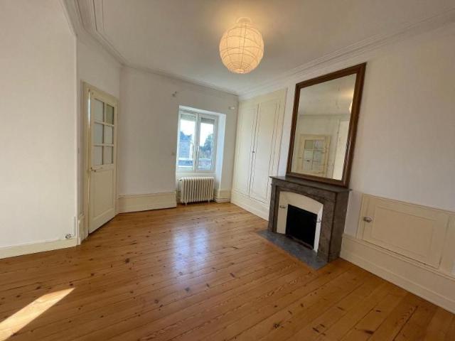 Location Appartement 5 pièces 121m² ALENCON 61000