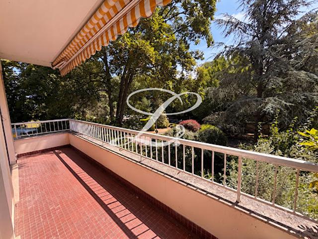 Location Appartement 5 pièces 122 m2 Le Mesnil le Roi