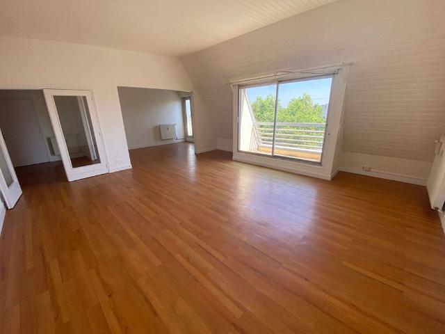 Location Appartement 5 pièces 122m²