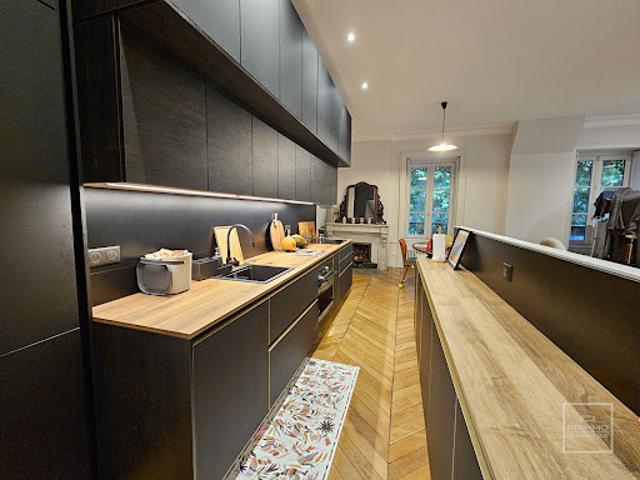 Location Appartement 5 pièces 124.21 m2 Lyon 6ème