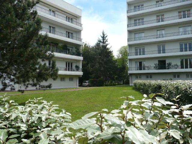Location Appartement 5 pièces 125.49 m2 Le Bouscat