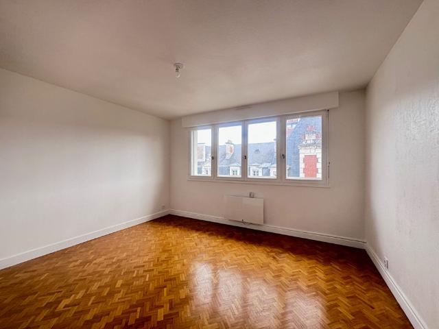 Location Appartement 5 pièces 125m²