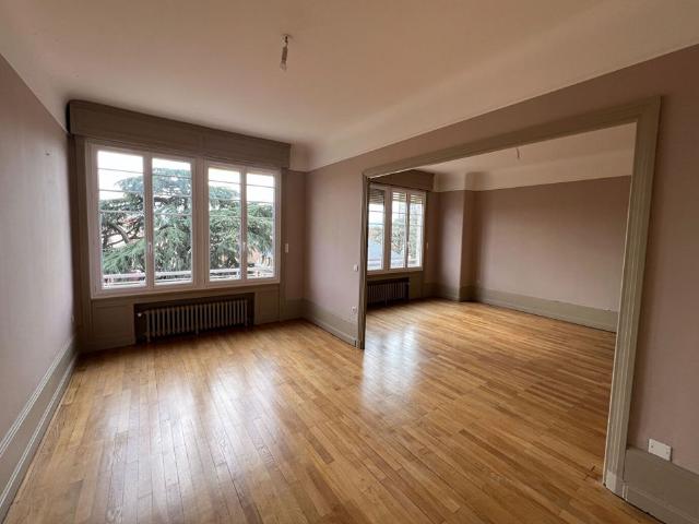 Location Appartement 5 pièces 126m²