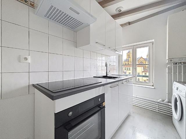 Location appartement 5 pièces, 130.00m², Metz