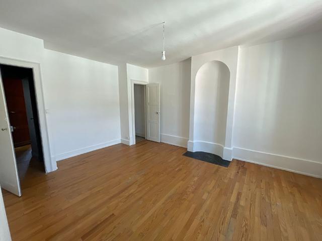 Location appartement 5 pièces, 130.00m², Épinal