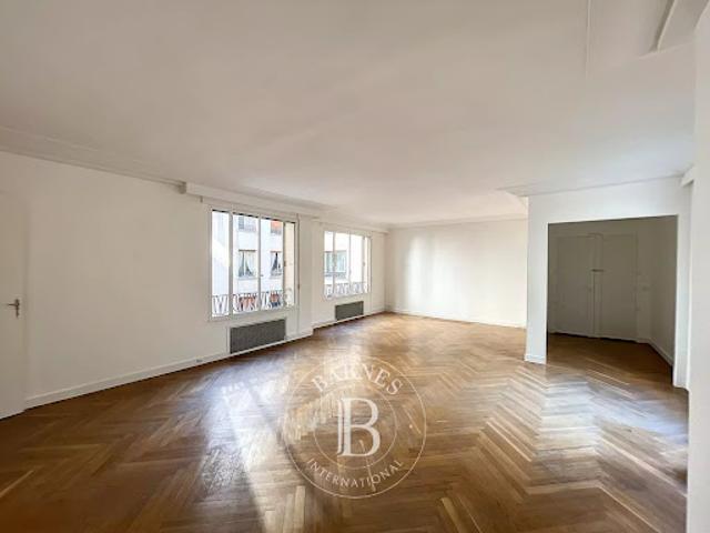 Location Appartement 5 pièces 130.75 m2 Paris 16ème