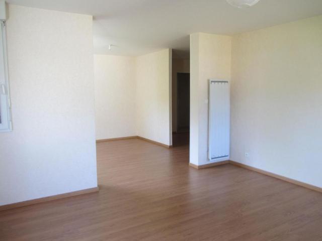 Location Appartement 5 pièces 130m² NEUVIC 19160