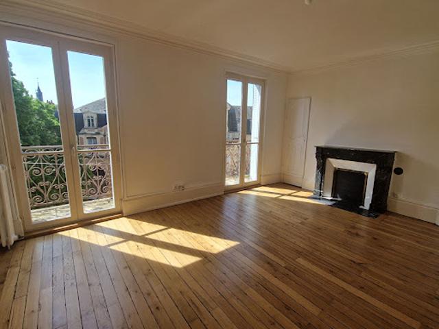 Location Appartement 5 pièces 131.2 m2 Nevers