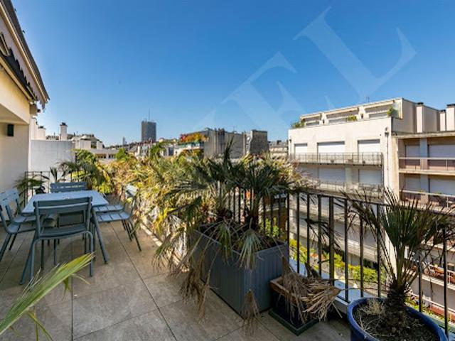 Location Appartement 5 pièces 132 m2 Paris 17ème