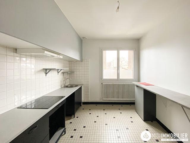 Location Appartement 5 pièces 134.19 m2 Saint juery