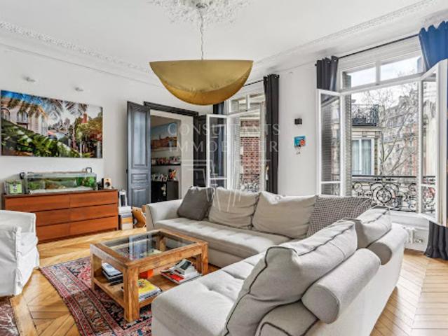 Location Appartement 5 pièces 138.25 m2 Paris 17ème