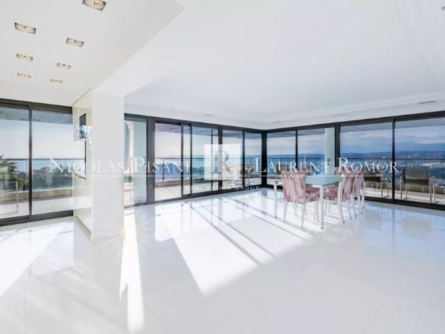 Location Appartement 5 pièces 138m² NICE 06300