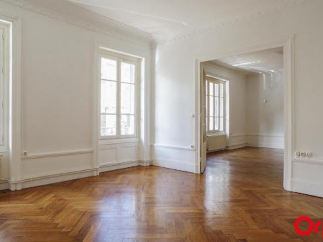 Location Appartement 5 pièces 139.02 m2 Lyon 3ème