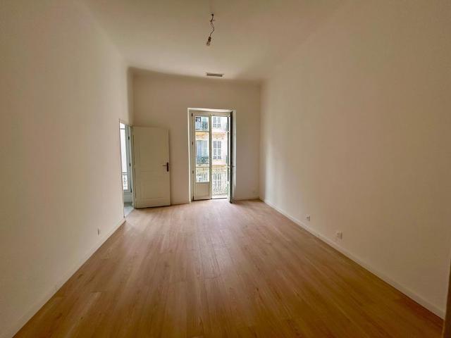 Location Appartement 5 pièces 142m² NICE 06000