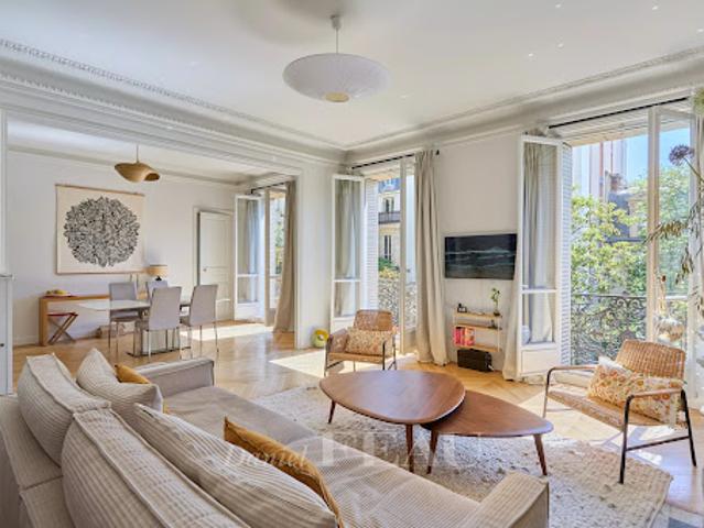 Location Appartement 5 pièces 148.02 m2 Paris 16ème