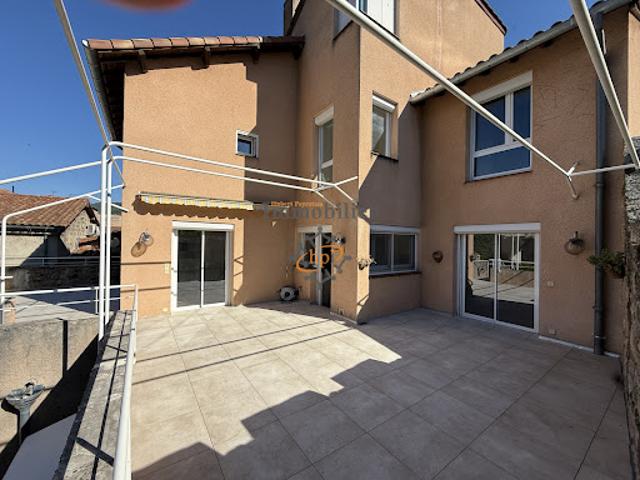 Location Appartement 5 pièces 150 m2 Saint Affrique