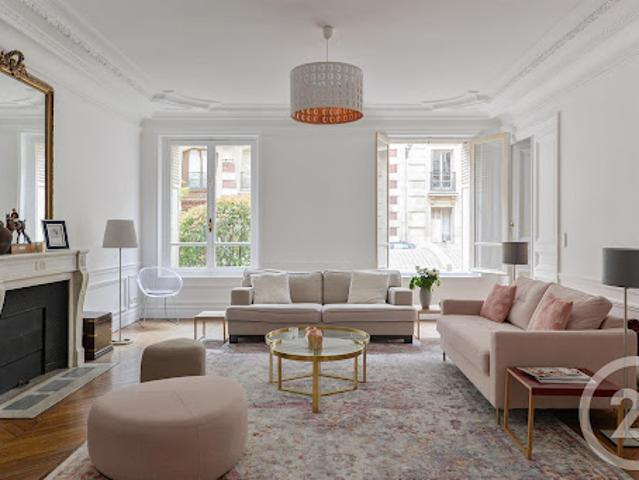 Location Appartement 5 pièces 155.96 m2 Paris 8ème