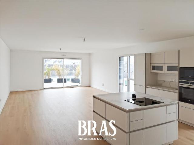 Location Appartement 5 pièces 163m² VANNES 56000