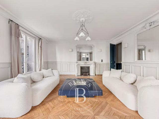 Location Appartement 5 pièces 166.38 m2 Paris 7ème