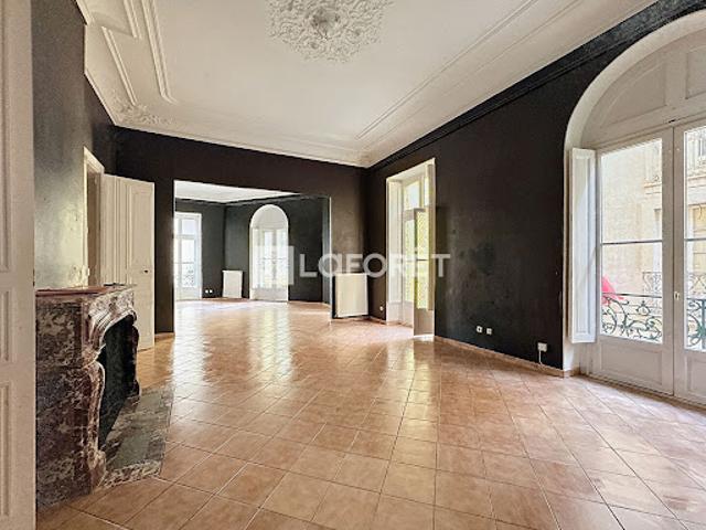 Location Appartement 5 pièces 167.28 m2 Beziers