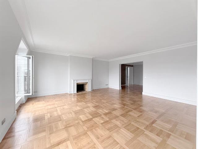 Location Appartement 5 pièces 170 m2 Paris 6ème