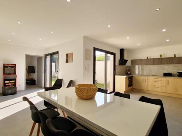 Location Appartement 5 pièces 170 m2 Venissieux