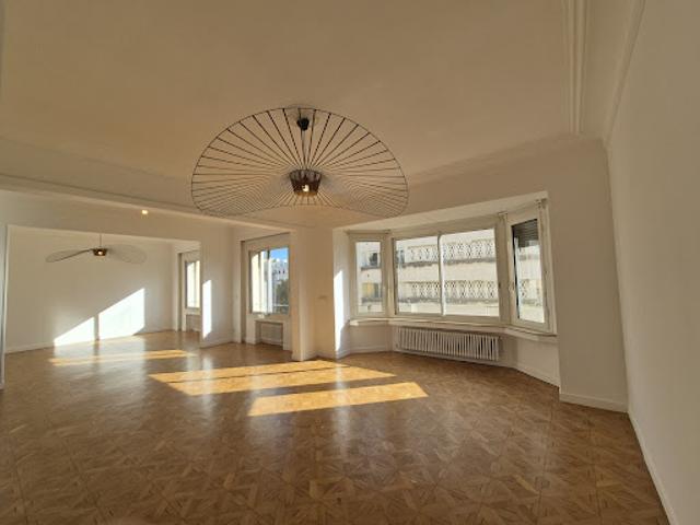 Location Appartement 5 pièces 192 m2 Marseille 8ème
