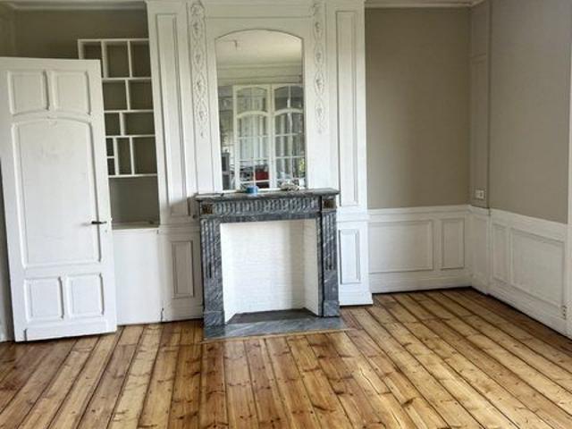 Location Appartement 5 pièces 192m² LA MADELEINE 59110