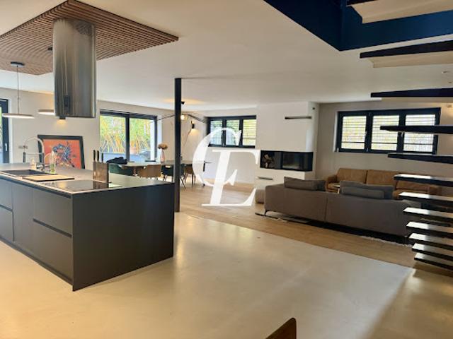 Location Appartement 5 pièces 221 m2 Fraisses