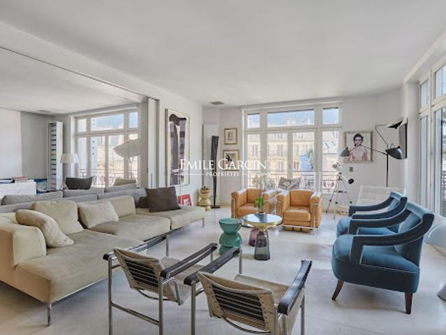 Location Appartement 5 pièces 240 m2 Paris 6ème
