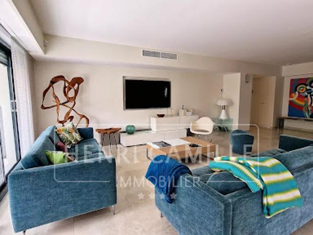 Location Appartement 5 pièces 250 m2 Cannes