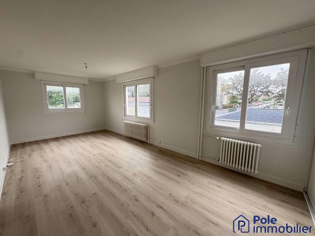 Location appartement 5 pièces Caen Le Port Ste Thérèse 14