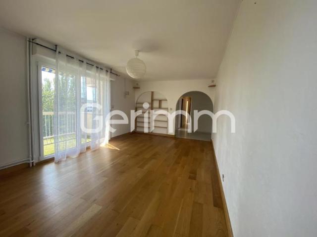 Location Appartement 5 pièces + cuisine 99,17 m² 1