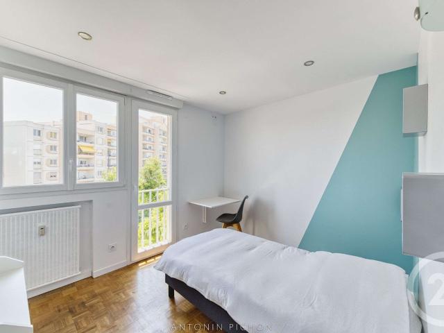 Location appartement 5 pièces Laval 53