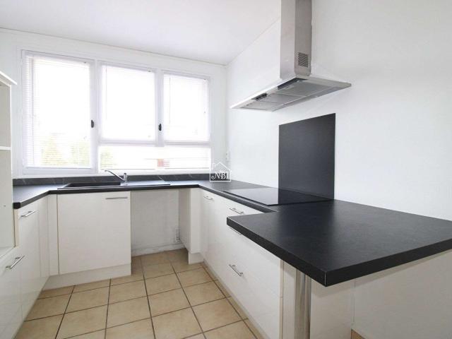 Location appartement 5 pièces Laval 53