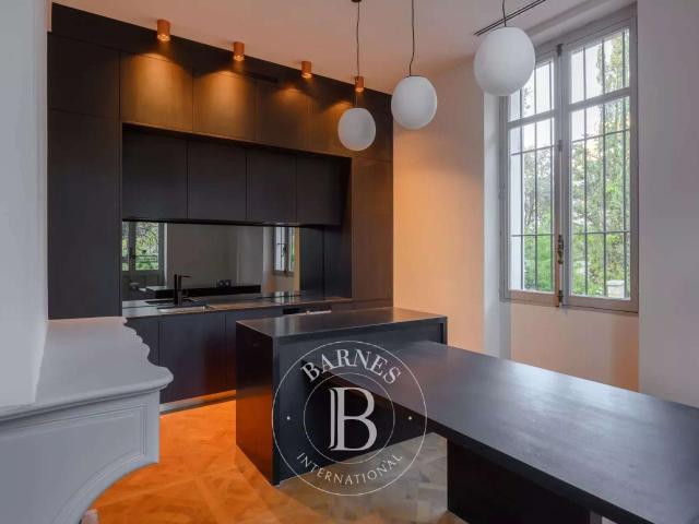 Location appartement 5 pièces Marseille 8e 13