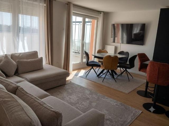 Location Appartement 5 pièces Meublé 105m² LE PLESSIS ROBINSON 92350