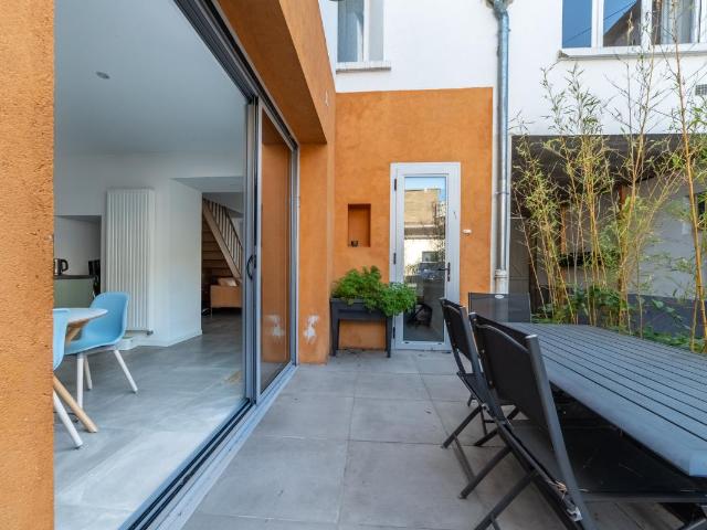 Location Appartement 5 pièces Meublé 101m² NANTES 44100