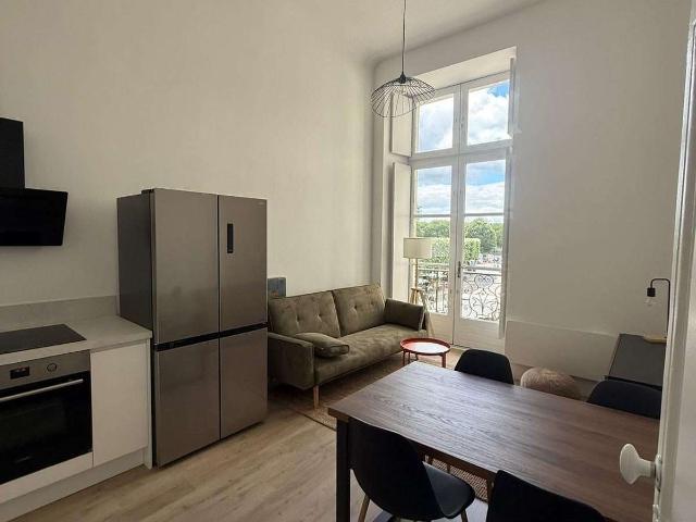 Location appartement 5 pièces Nantes Centre Ville 44
