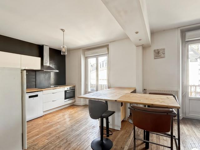 Location appartement, 60 m² T 3 à Hennebont, 790 €