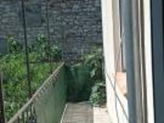location appartement 60 rue roussy 5 pièces 122 m2 gard 30900 1230 €