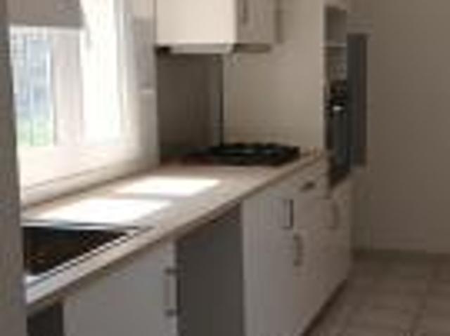 location appartement 60 rue roussy 5 pièces 122 m2 gard 30900 1230 €