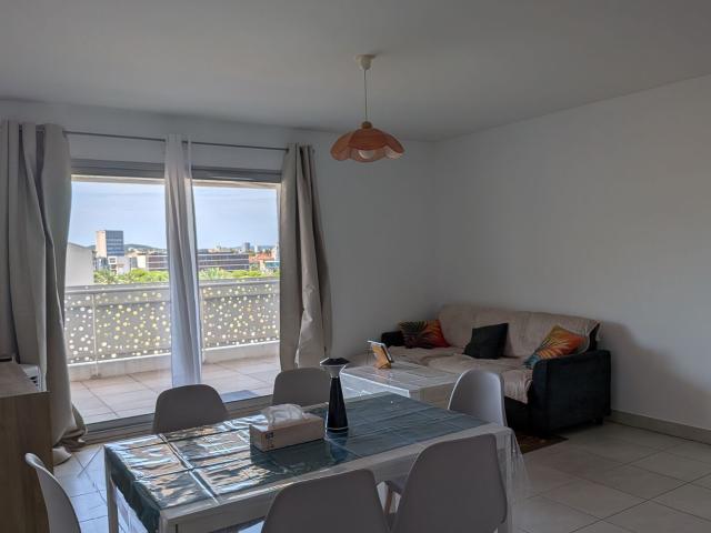 Location appartement, 61.56 m² T 3 à La Seyne sur Mer, 1 100 €